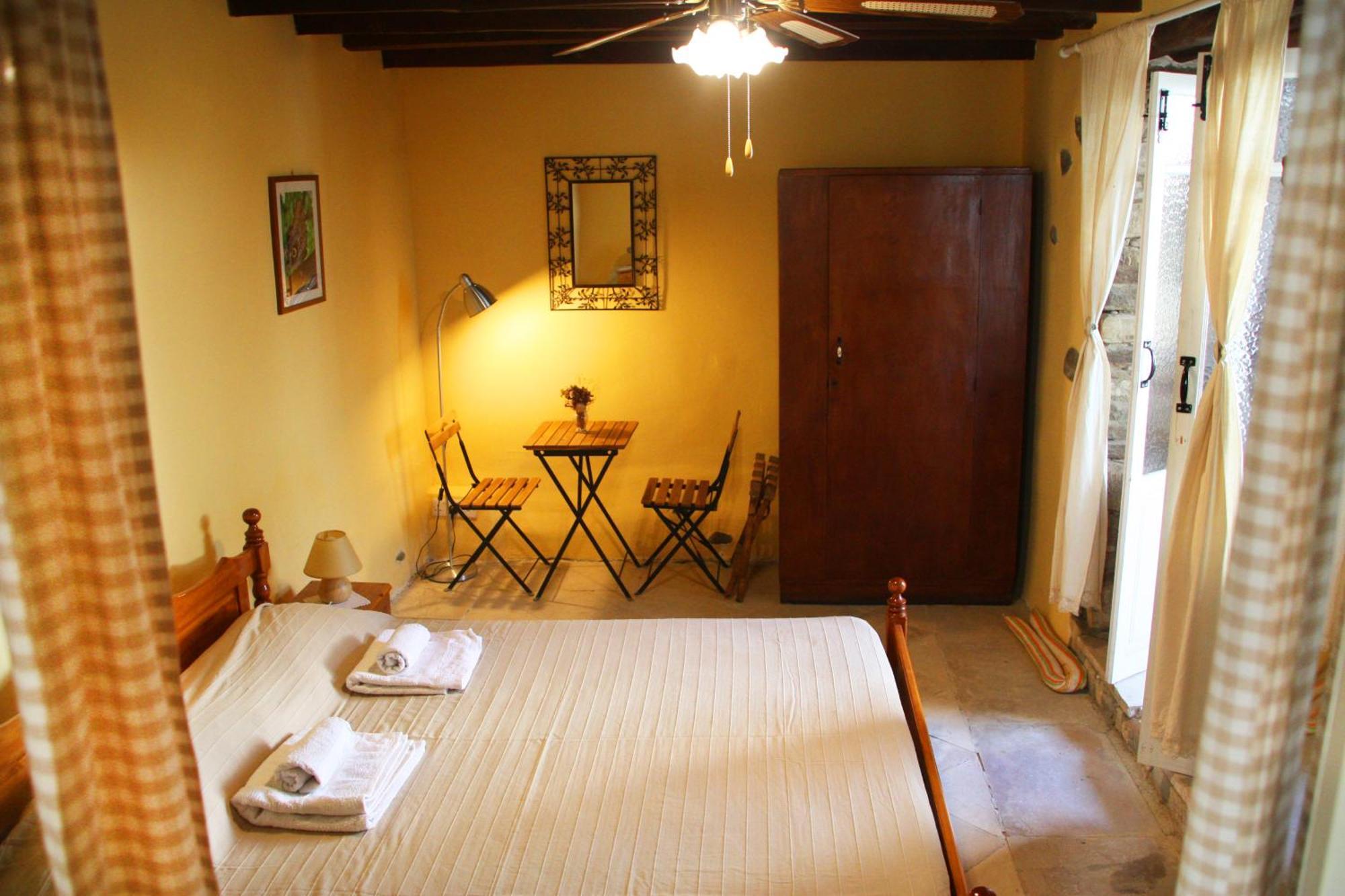 Bed and Breakfast Aperanti Agrotourism Pera Orinis Pokoj fotografie